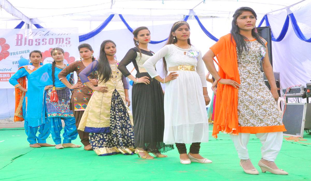 Photo Gallery Developed By Sanjivani Solutions