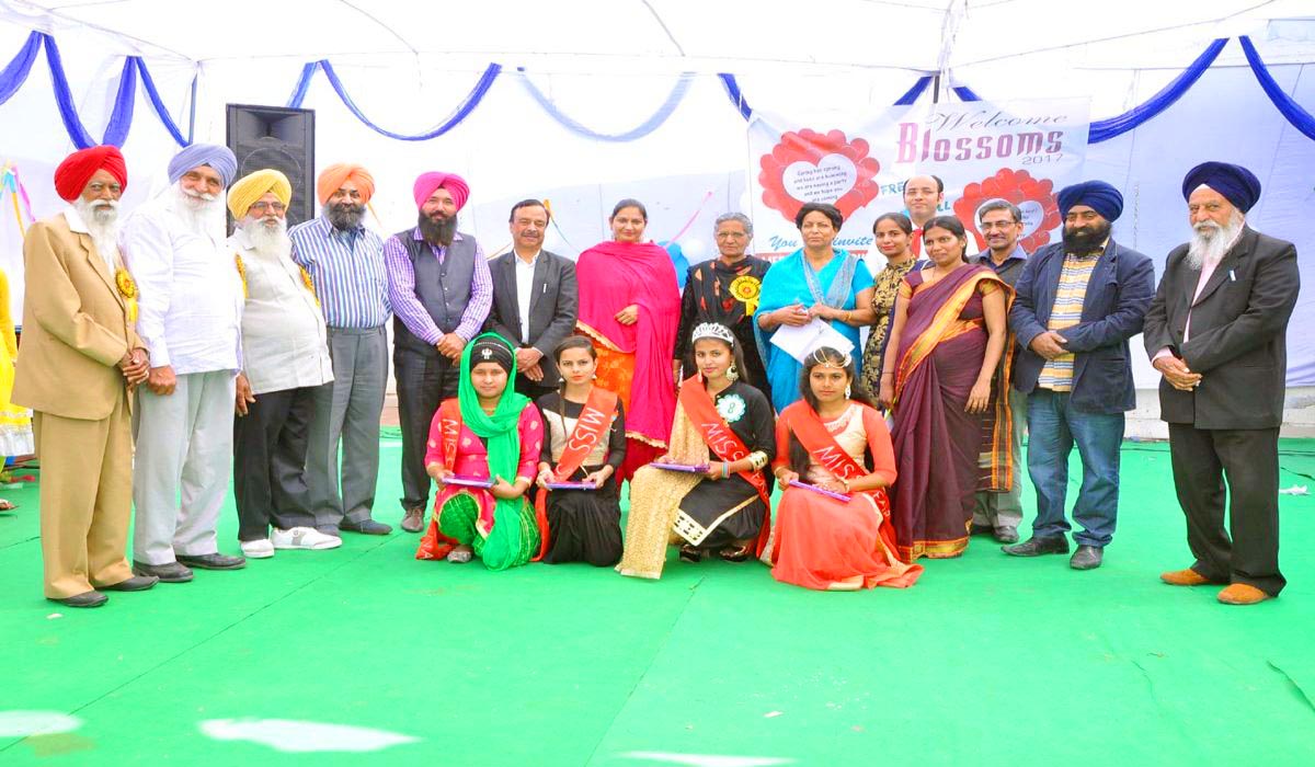 Photo Gallery Developed By Sanjivani Solutions