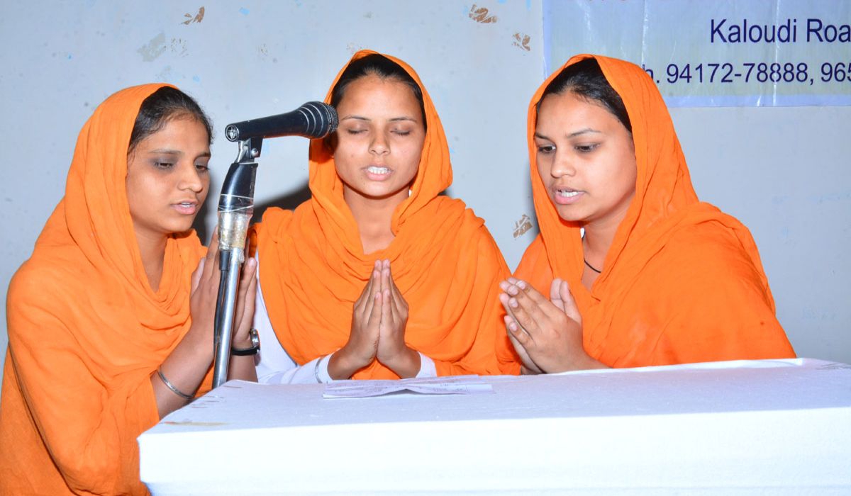 Photo Gallery Developed By Sanjivani Solutions