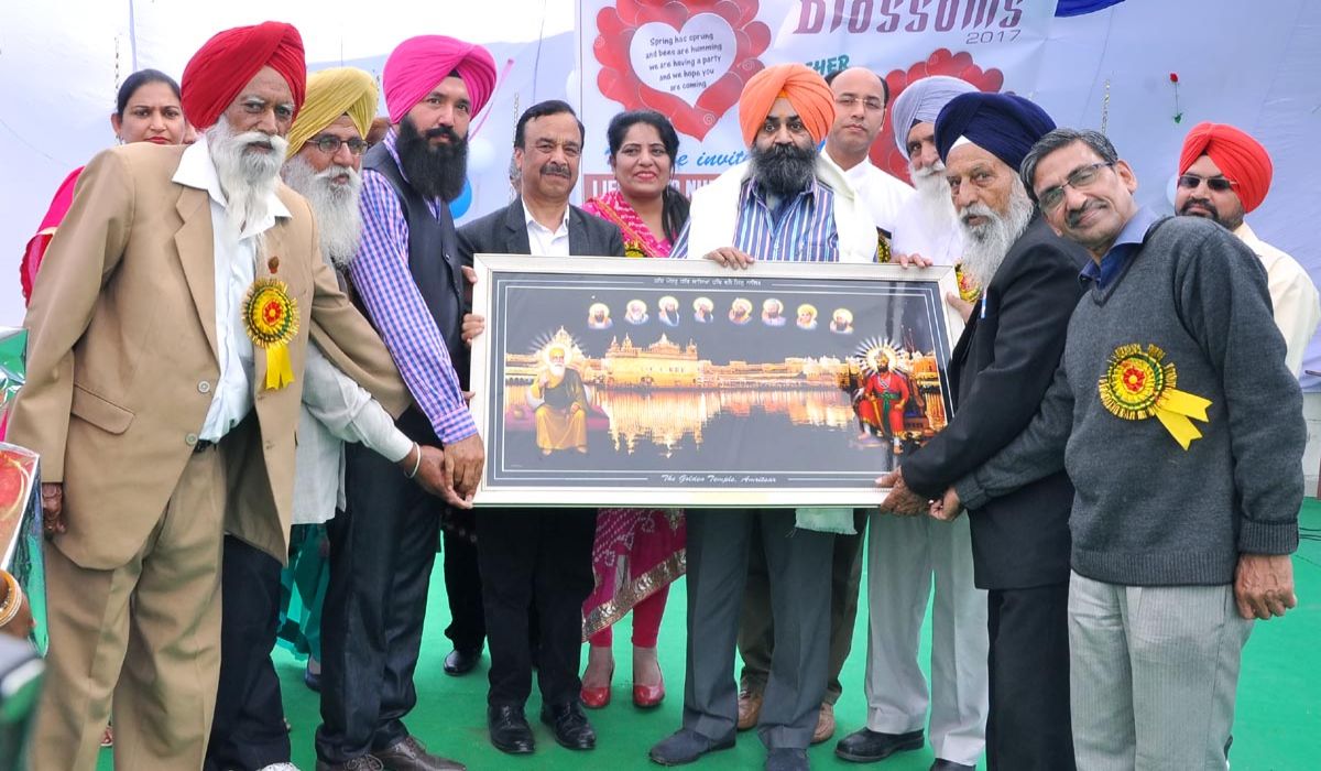 Photo Gallery Developed By Sanjivani Solutions