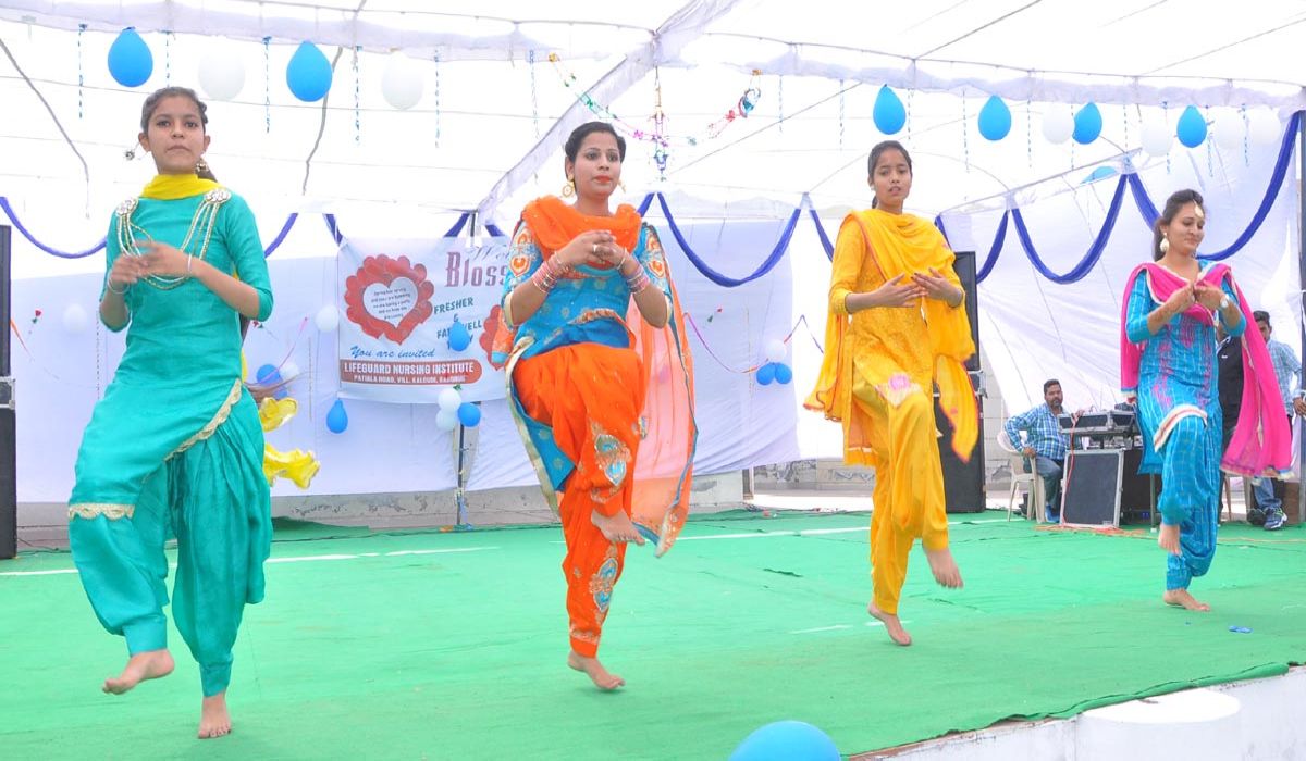 Photo Gallery Developed By Sanjivani Solutions
